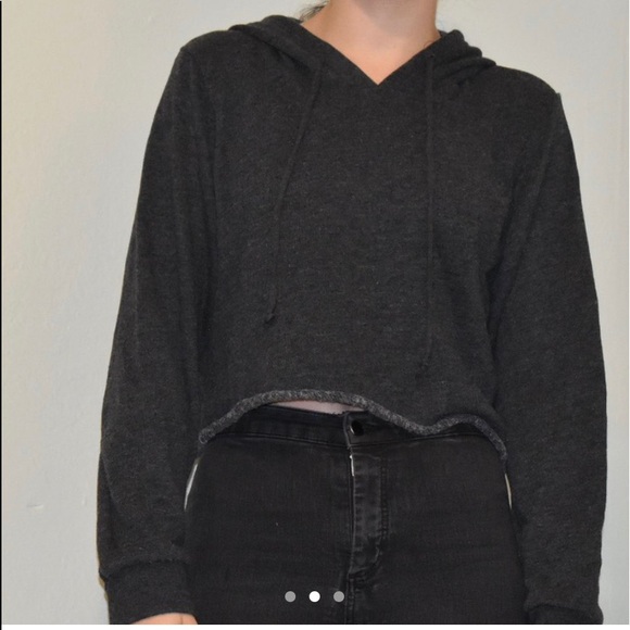 grey cropped hoodie; unknown brand - Picture 2 of 3